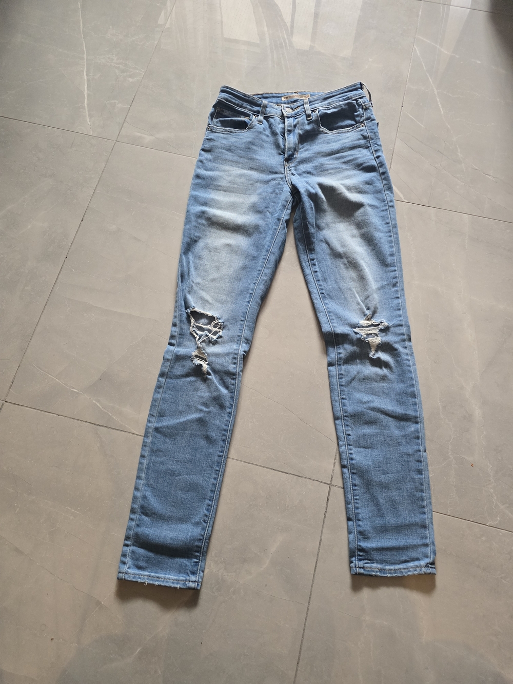 Levi's Light Blue Ripped Women's Skinny Jeans
